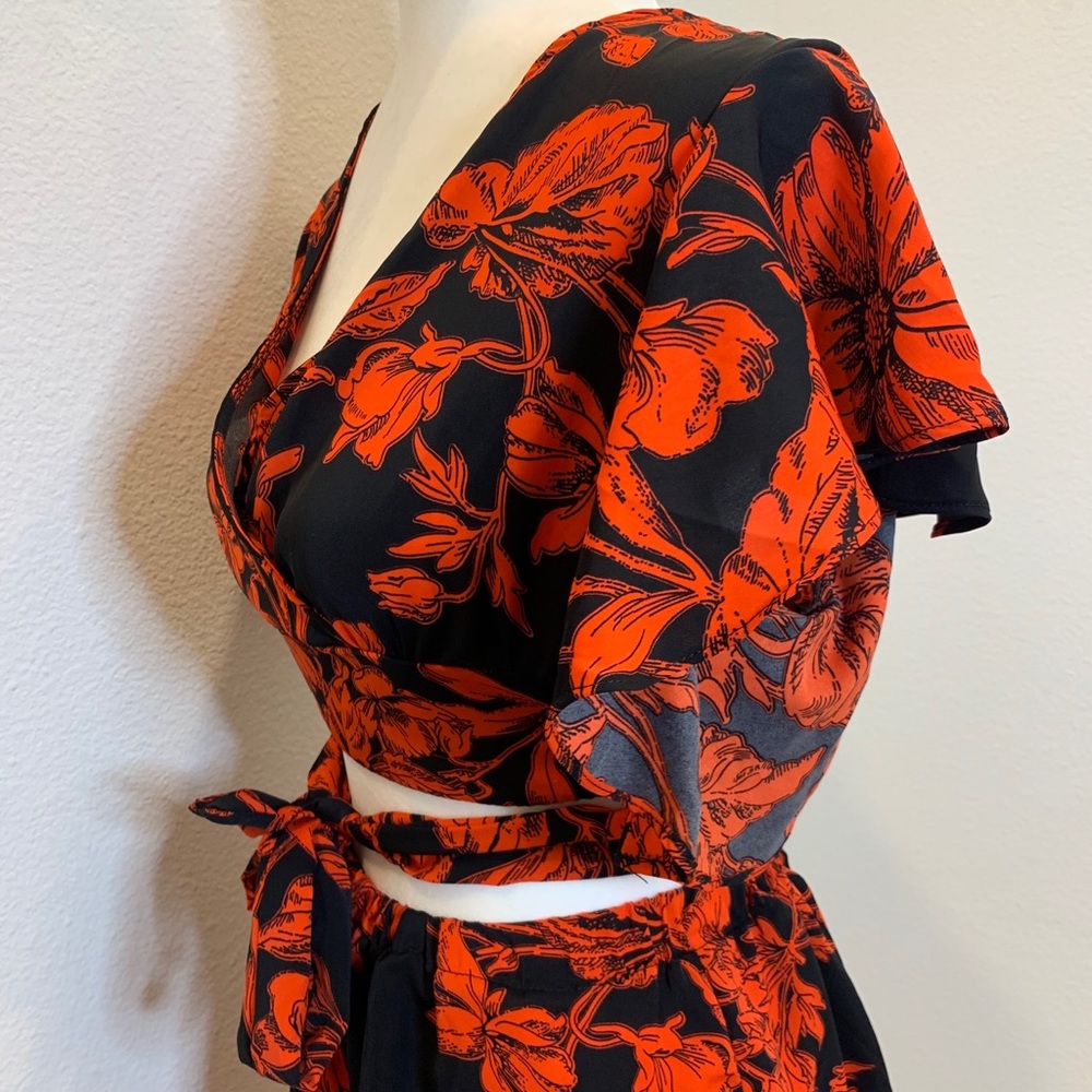 Two Piece Short Set - Picture 5 of 5